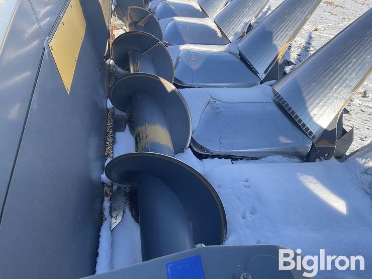 2019-new-holland-8-image-12