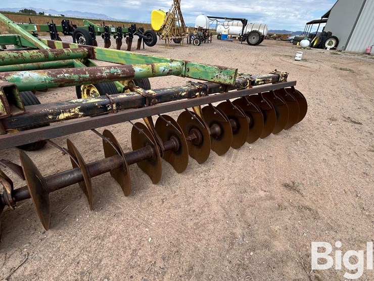 john-deere-t0340-offset-breaking-disk-harrow-image-14