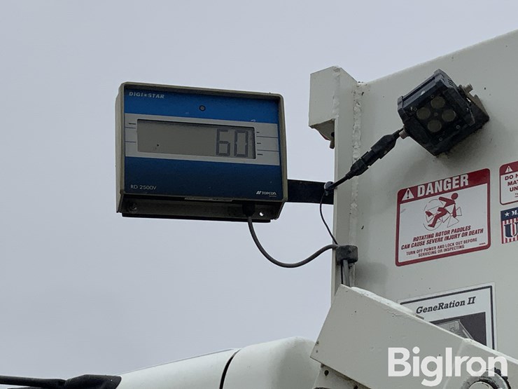 international-7400-image-10