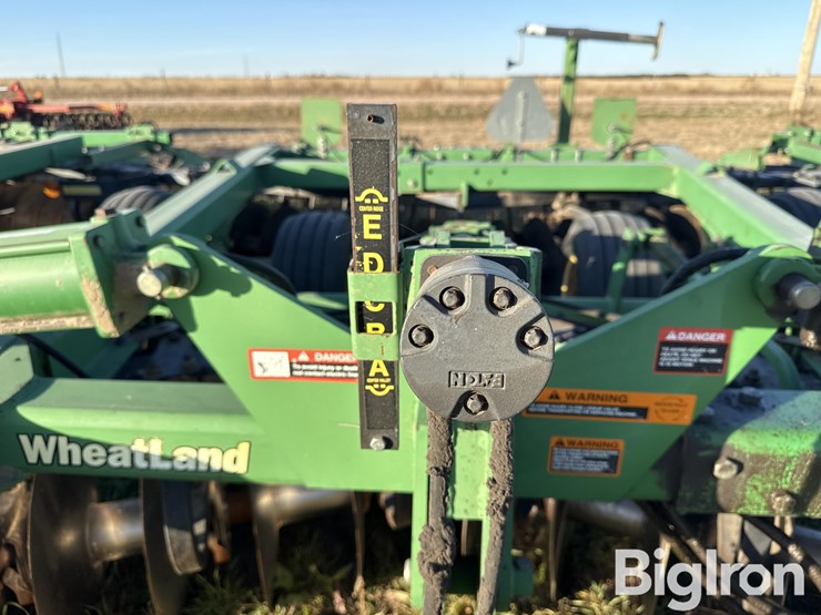 john-deere-637-image-12