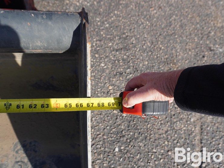 kubota-ssv65-image-17