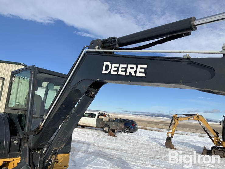 2020-deere-50g-image-14