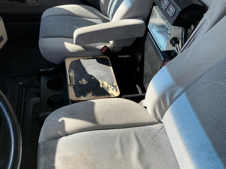 2003-sterling-l9500-image-35