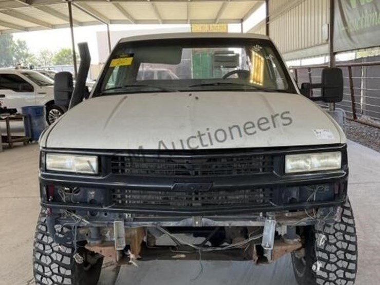 1988-chevrolet-2500-image-3