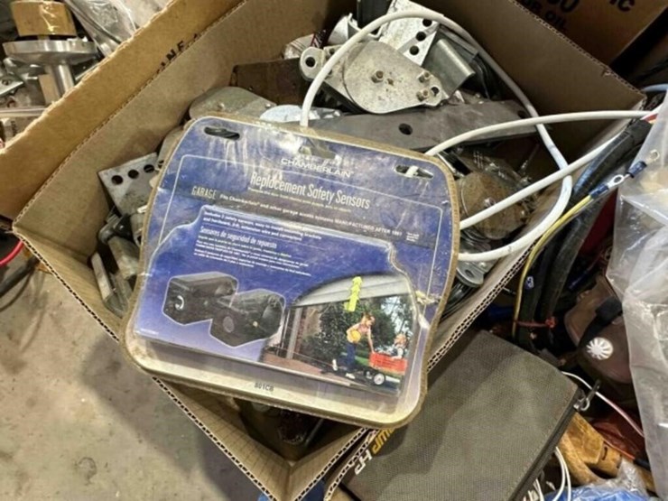 assorted-hardware--nuts,-bolts,-rope,-etc.-image-6