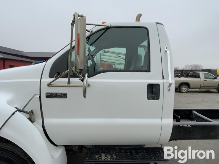 ford-f750-xl-image-16