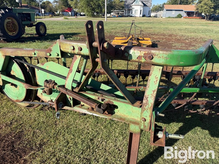 john-deere-650-image-9