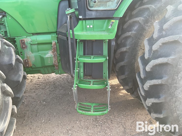 john-deere-8260r-image-19