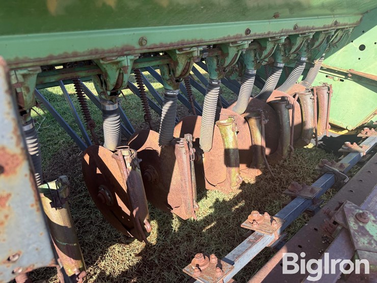 john-deere-8200-image-16