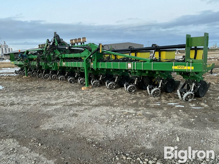 john-deere-1720-image-1