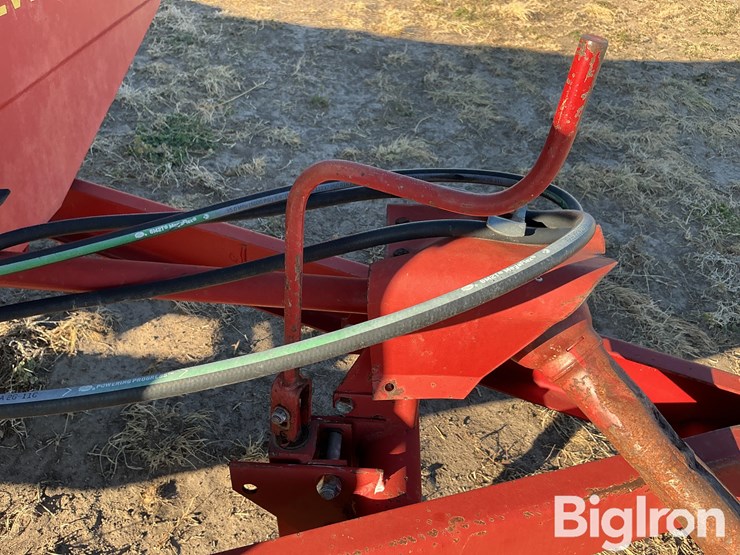 new-holland-155-image-12