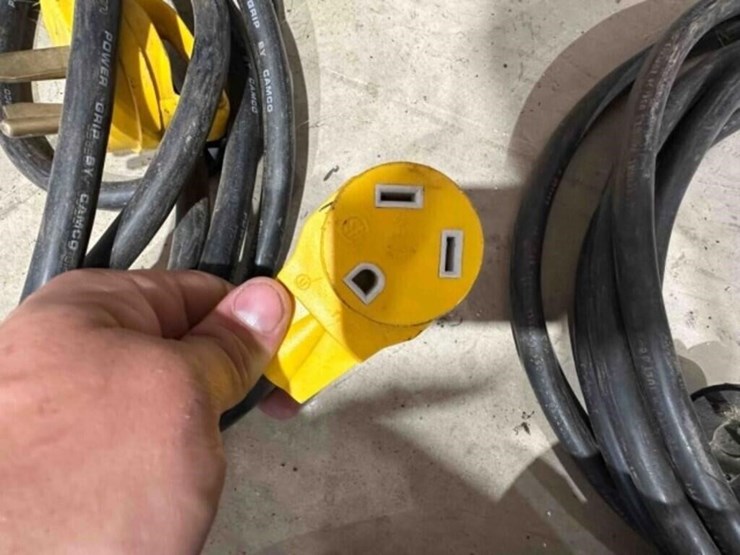 3--high-amp-extension-chords-image-4