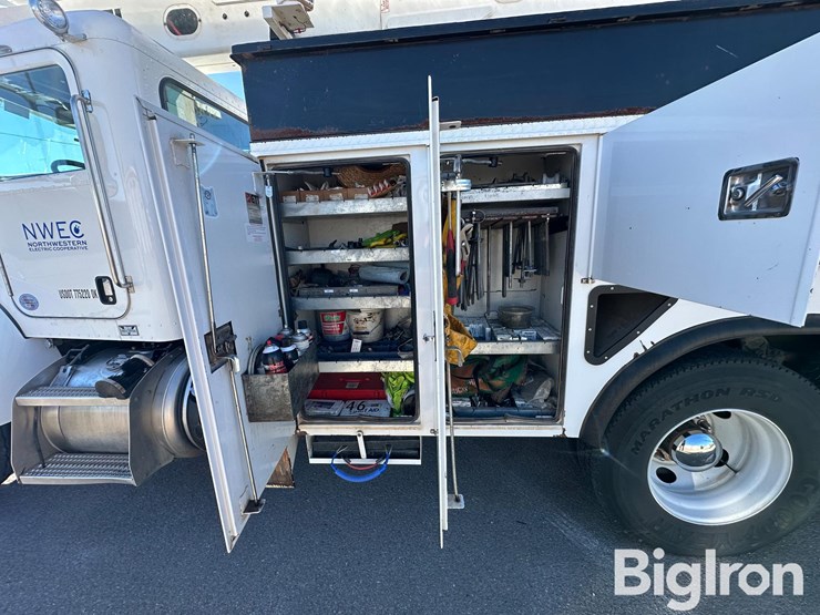 peterbilt-348-image-16