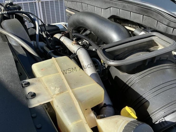 2009-international-7400-image-23