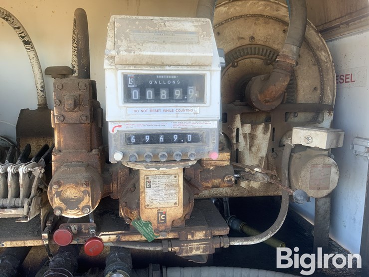 international-4900-image-19