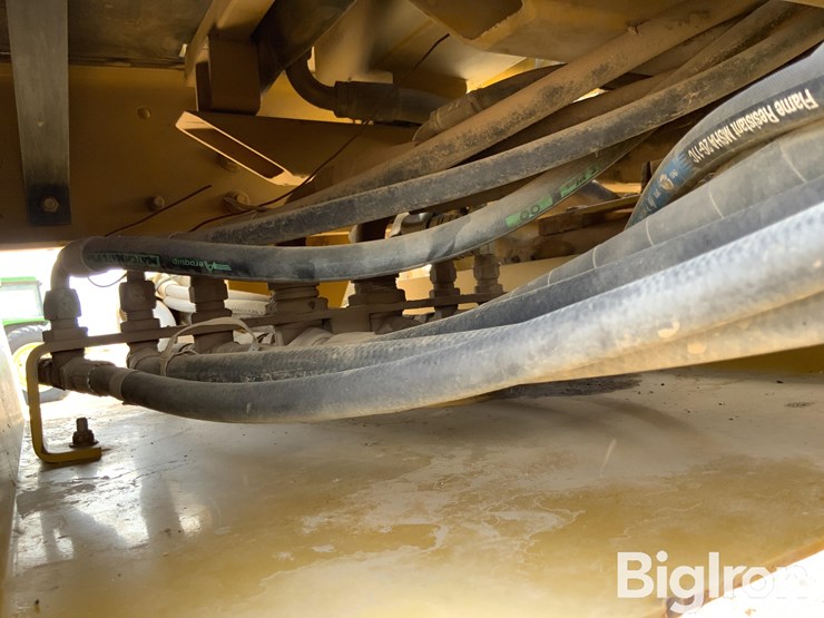 ag-chem-rogator-854-image-15