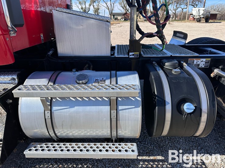 2019-kenworth-t680-image-11