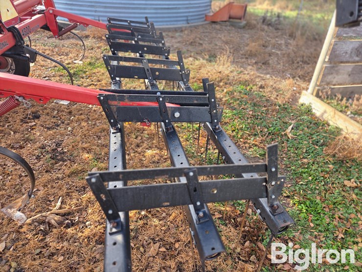 case-ih-4800-image-10