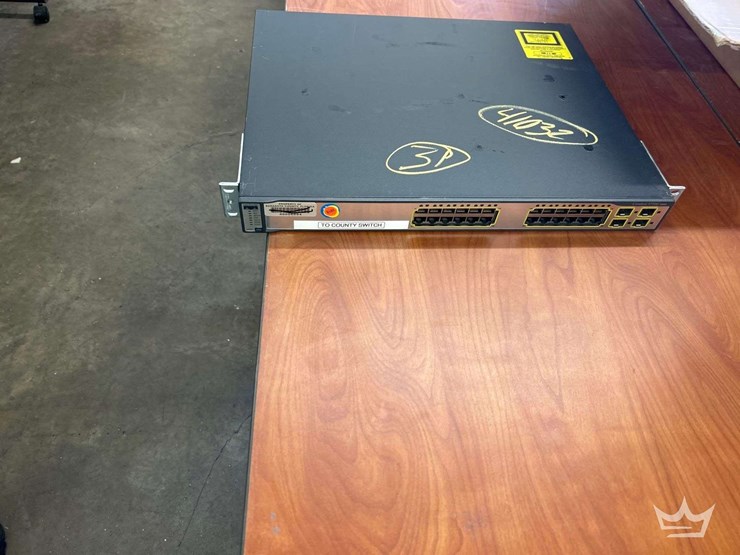 hp-proliant-dl360p-gen-8-6-bay-sff-server-with-misc-servers-image-10