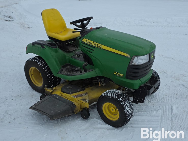 john-deere-x720-image-3