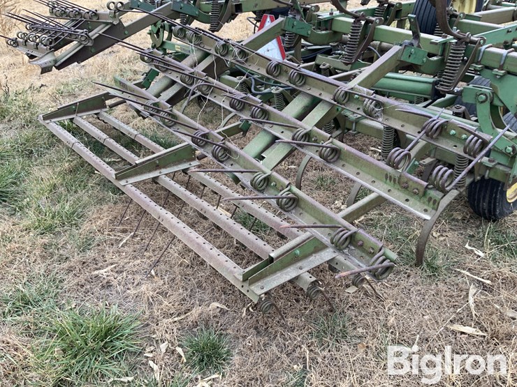 john-deere-18-image-18