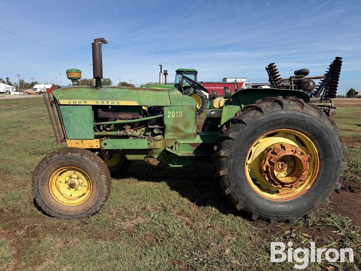 john-deere-2010-image-7