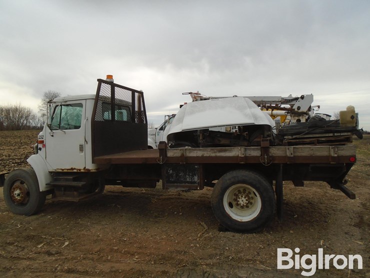 international-4700-image-8