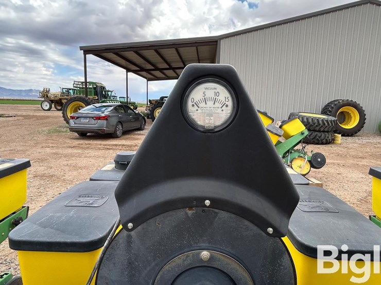 john-deere-7300-image-20