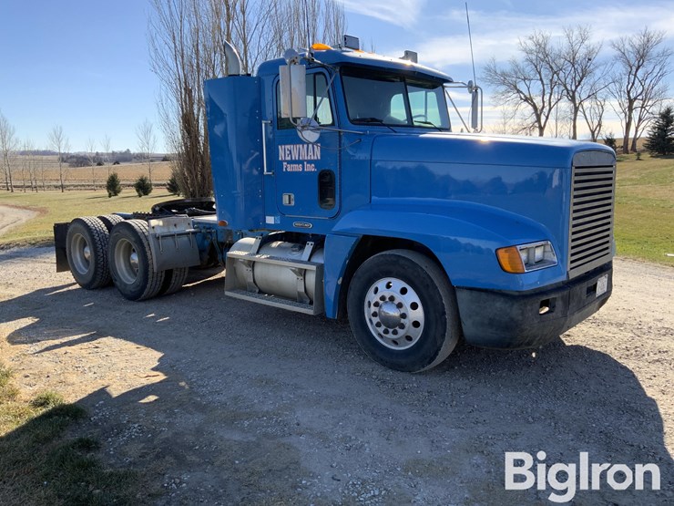 1998-freightliner-fld120-image-3