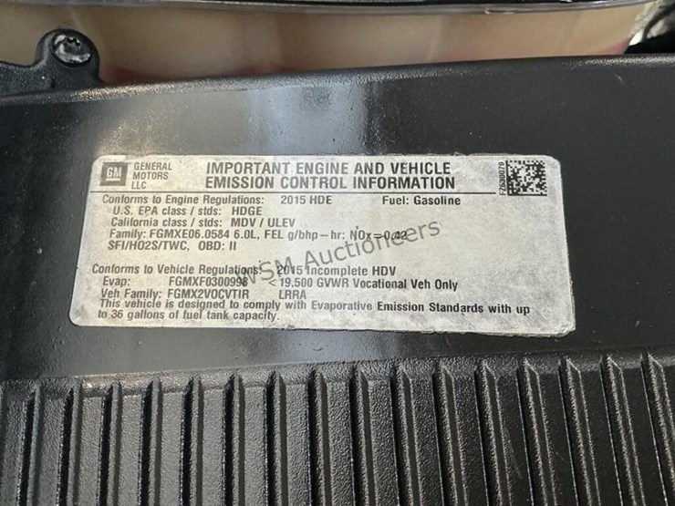 2015-chevrolet-silverado-2500hd-image-13