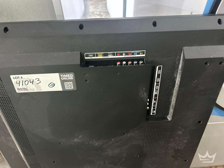 misc-televisions-and-computer-monitors-with-mounts-image-13