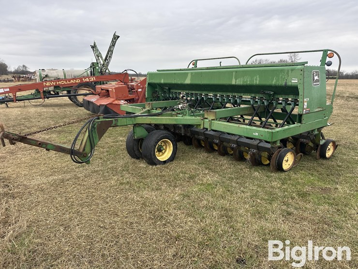 john-deere-750-image-1