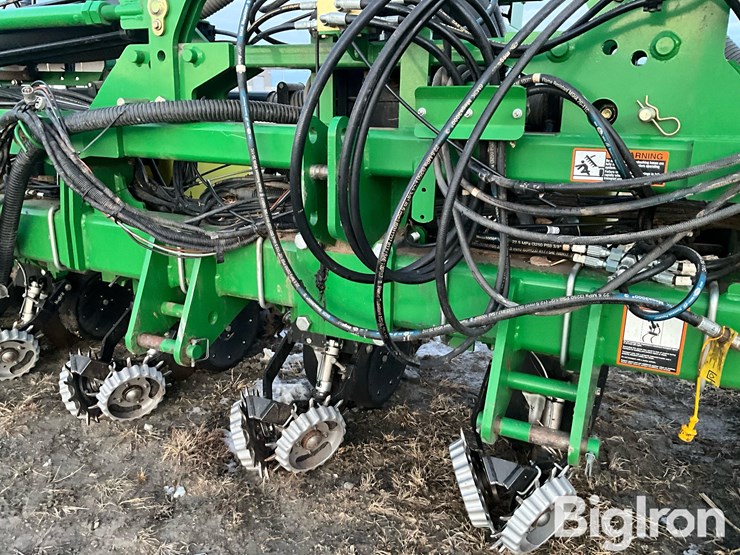 john-deere-1720-image-9