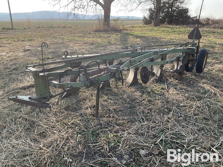 john-deere-f145a-image-1