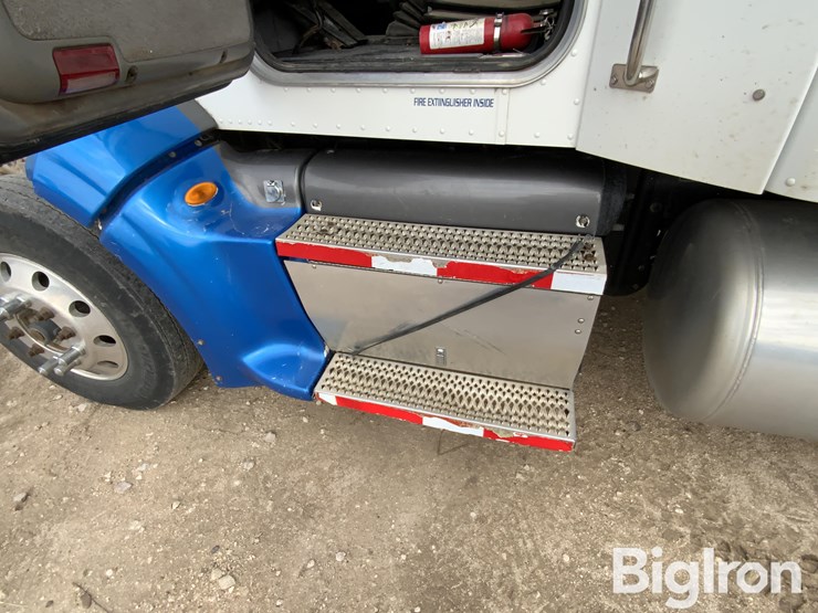 2009-peterbilt-386-image-18