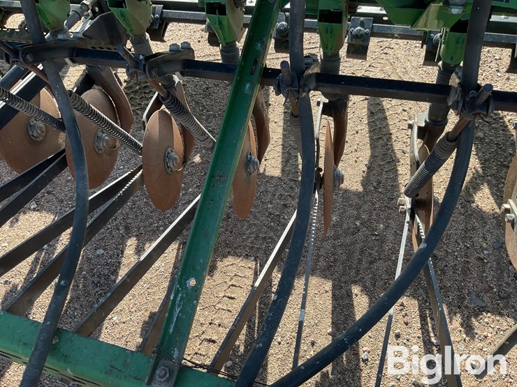 john-deere-8200-image-14