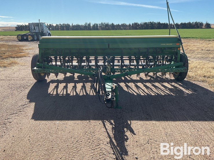 john-deere-8200-image-2