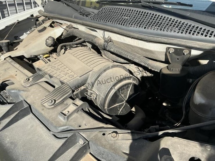 2015-chevrolet-express-3500-image-16