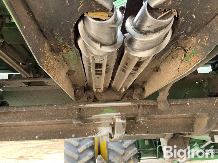 2018-john-deere-708c-image-10