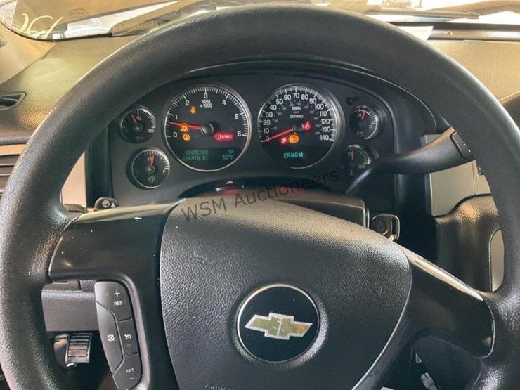 chevrolet-tahoe-image-15