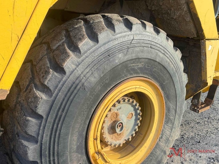 komatsu-hm300-2-image-15