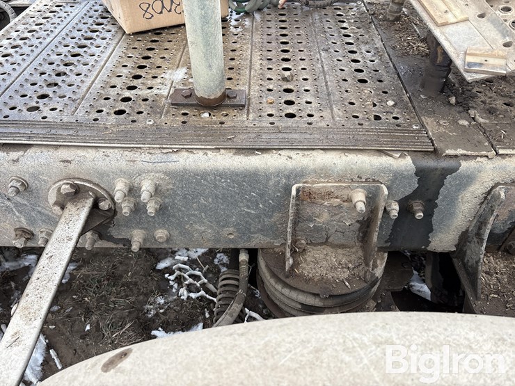 freightliner-columbia-120-image-19