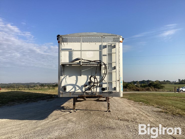 wilkens-walking-floor-image-2