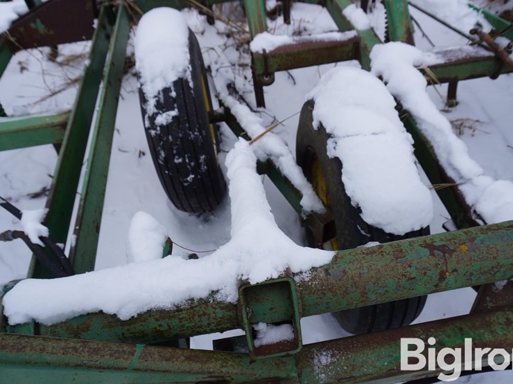 john-deere-24-image-18