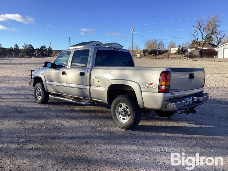 2004-gmc-k2500-image-7