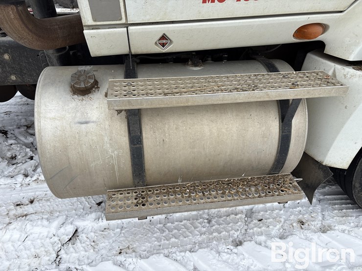 2011-international-prostar-image-15