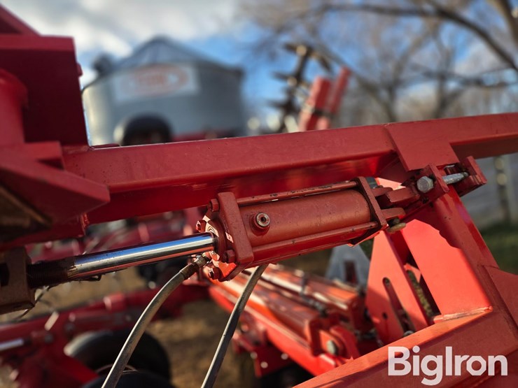 case-ih-3900-image-12