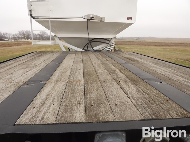 2019-neville-tender-trailer-image-16