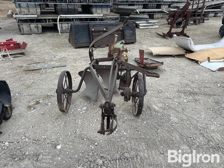 john-deere-2-image-2