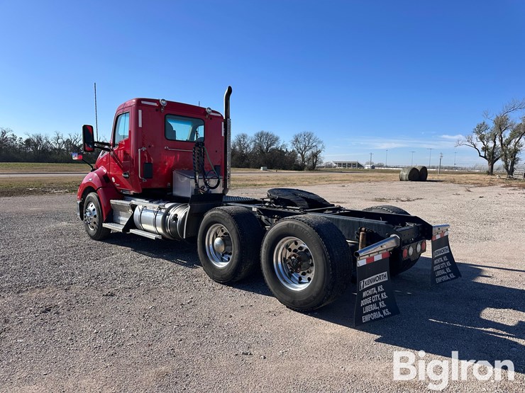 2019-kenworth-t680-image-7